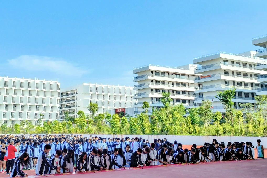 春暖花开迎开学 巳巳如意启新程——​千亿体育官网登陆入口(中国)官方网站2025年春季开学返校指南
